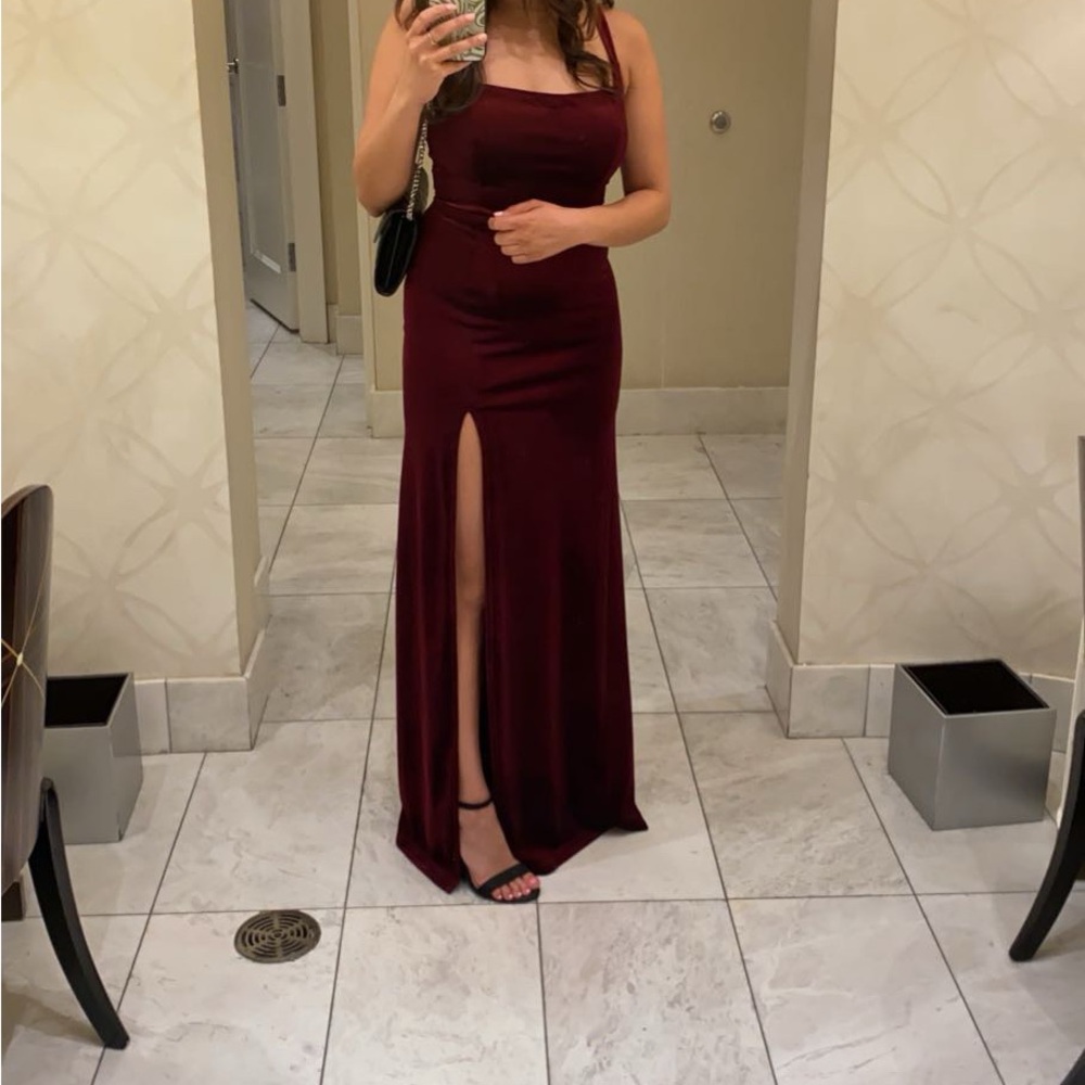 Elegant maroon Evening Gown